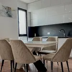 Apartment Lux At Arlis Tirana