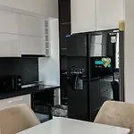 Lux At Arlis Apartment