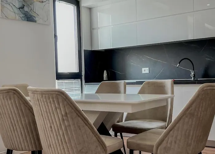 Apartament Lux At Arlis Tirana