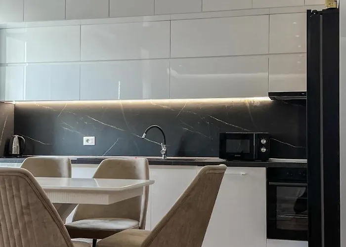 Lux At Arlis Apartament