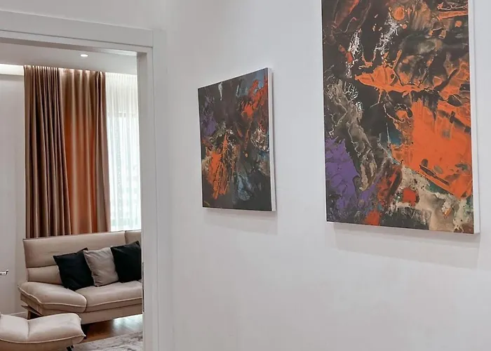 Lux At Arlis * ティラナ